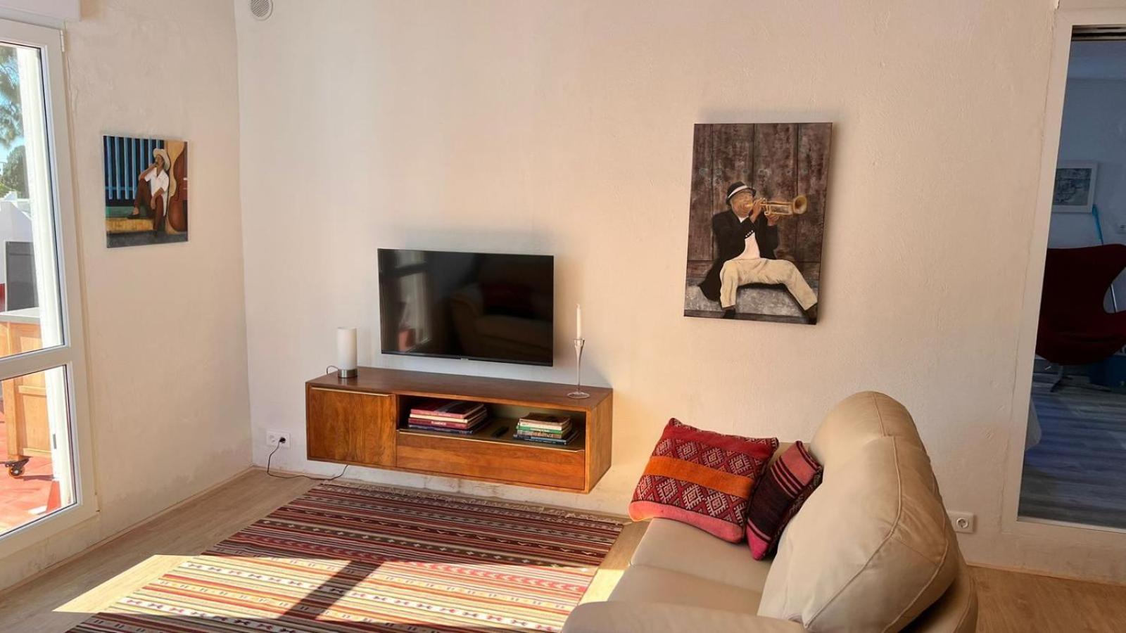 Arriba Stijlvol Appartement Met Zwembad En Tuin كونيل ذي لا فرونتيرا المظهر الخارجي الصورة